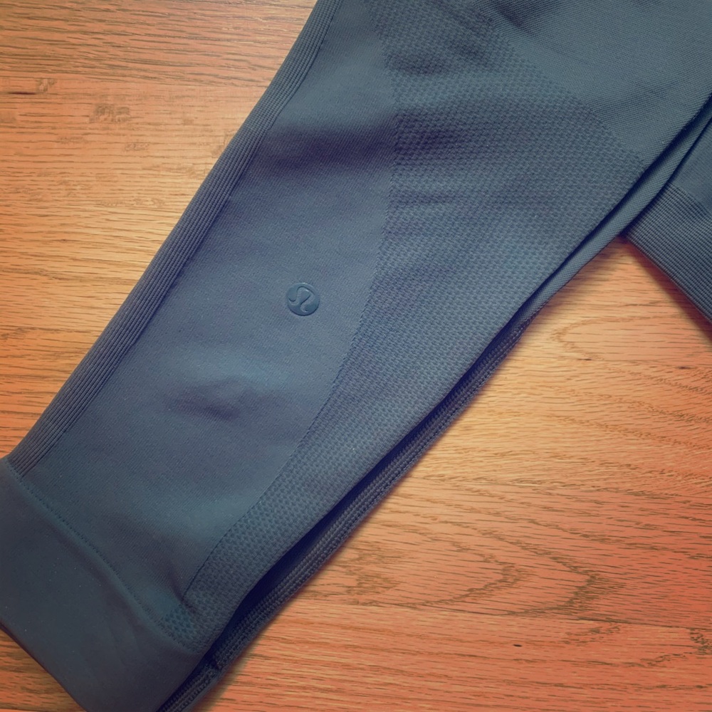 Size 6 high waist lulu lemon gray pants